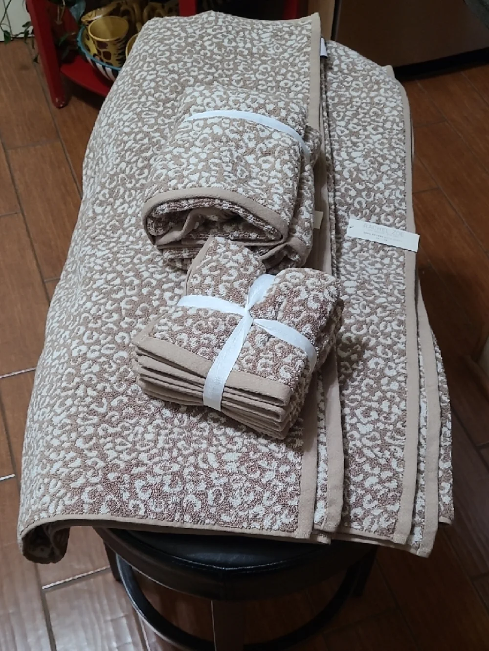 Rachel Zoe Cheetah Mink Coconut Bath Sheet Set